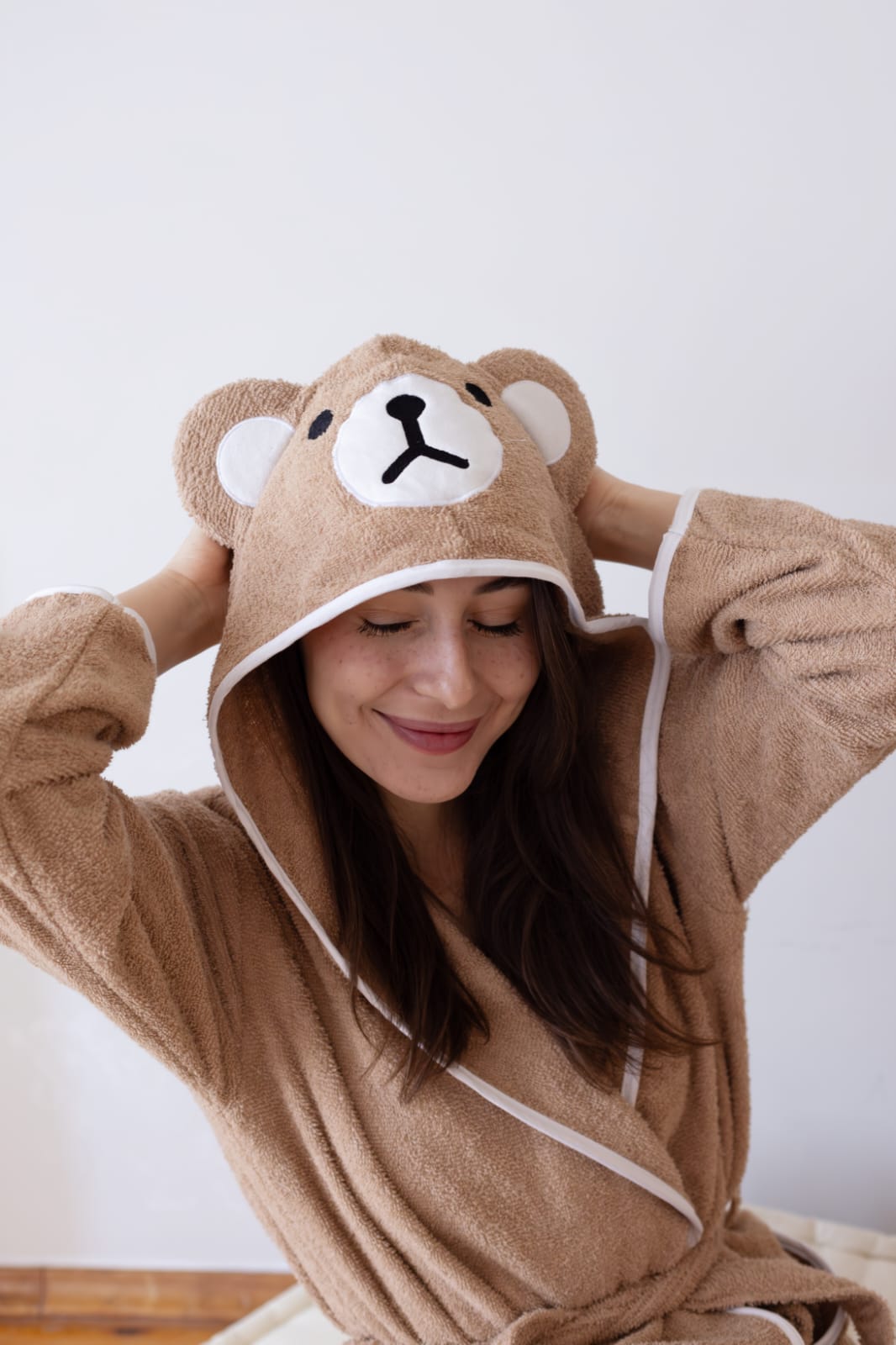 Peluş ayı nakışlı pamuklu bornoz